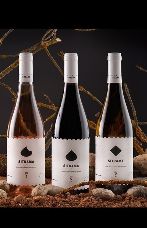 39852 Product VegaDeTerra_vino-ecologico-vegano-sitrama-dreiFlaschen.jpg