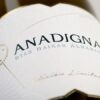 40801 Product BodCarlosReyLustres_anadigna-etiqueta-borde.jpg